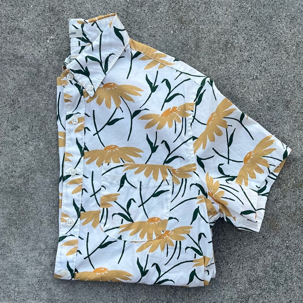J Crew men’s button down short sleeved shirt